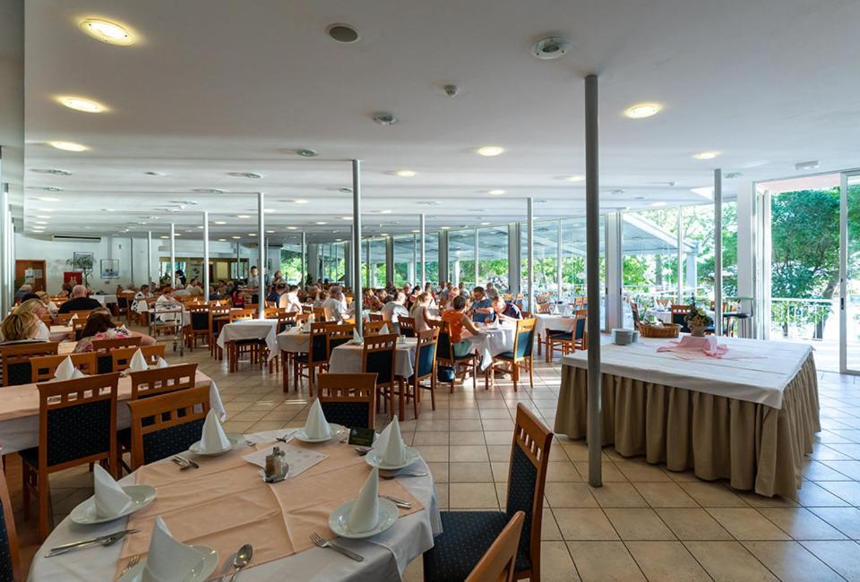 Tourist Settlement Brzet Hotel Omiš Екстериор снимка
