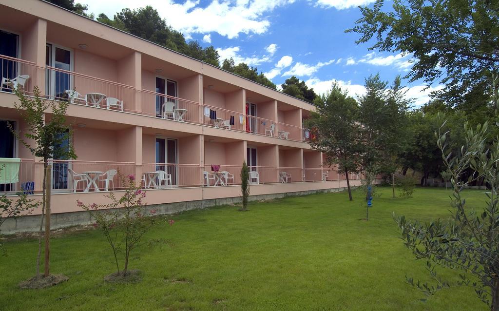 Tourist Settlement Brzet Hotel Omiš Екстериор снимка