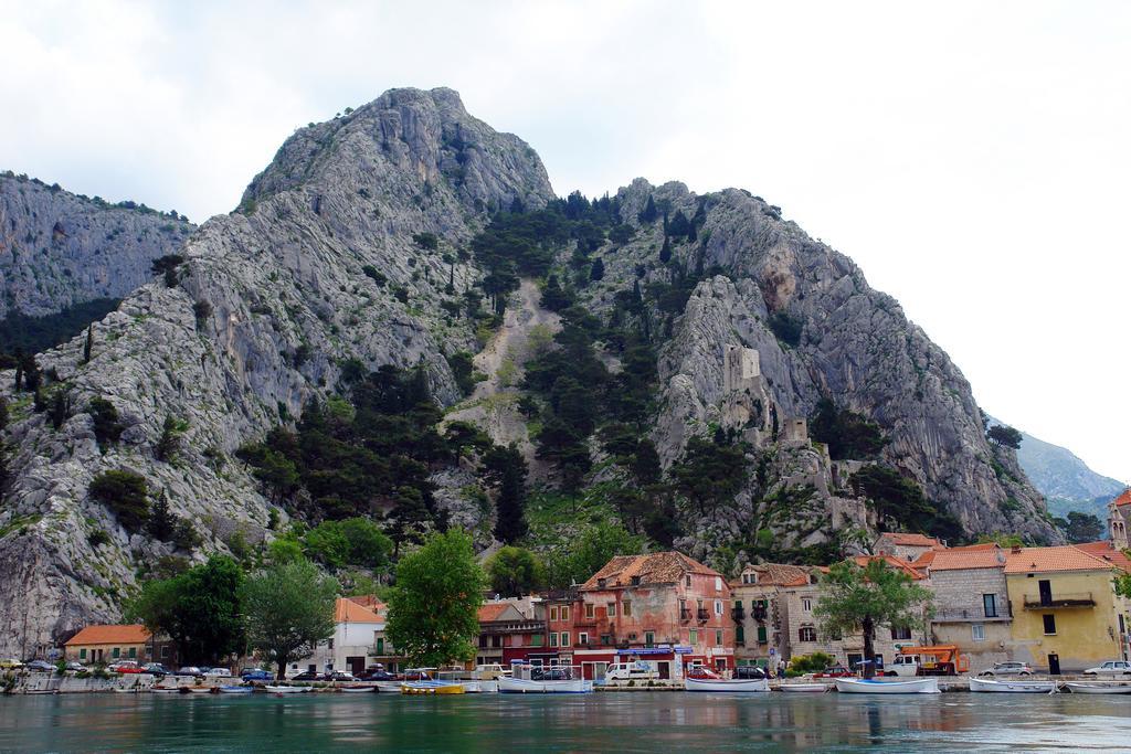 Tourist Settlement Brzet Hotel Omiš Екстериор снимка