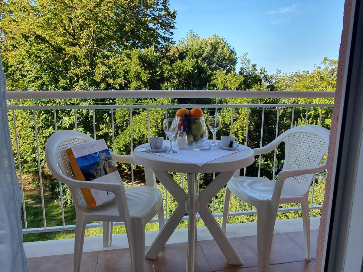 Tourist Settlement Brzet Hotel Omiš Екстериор снимка